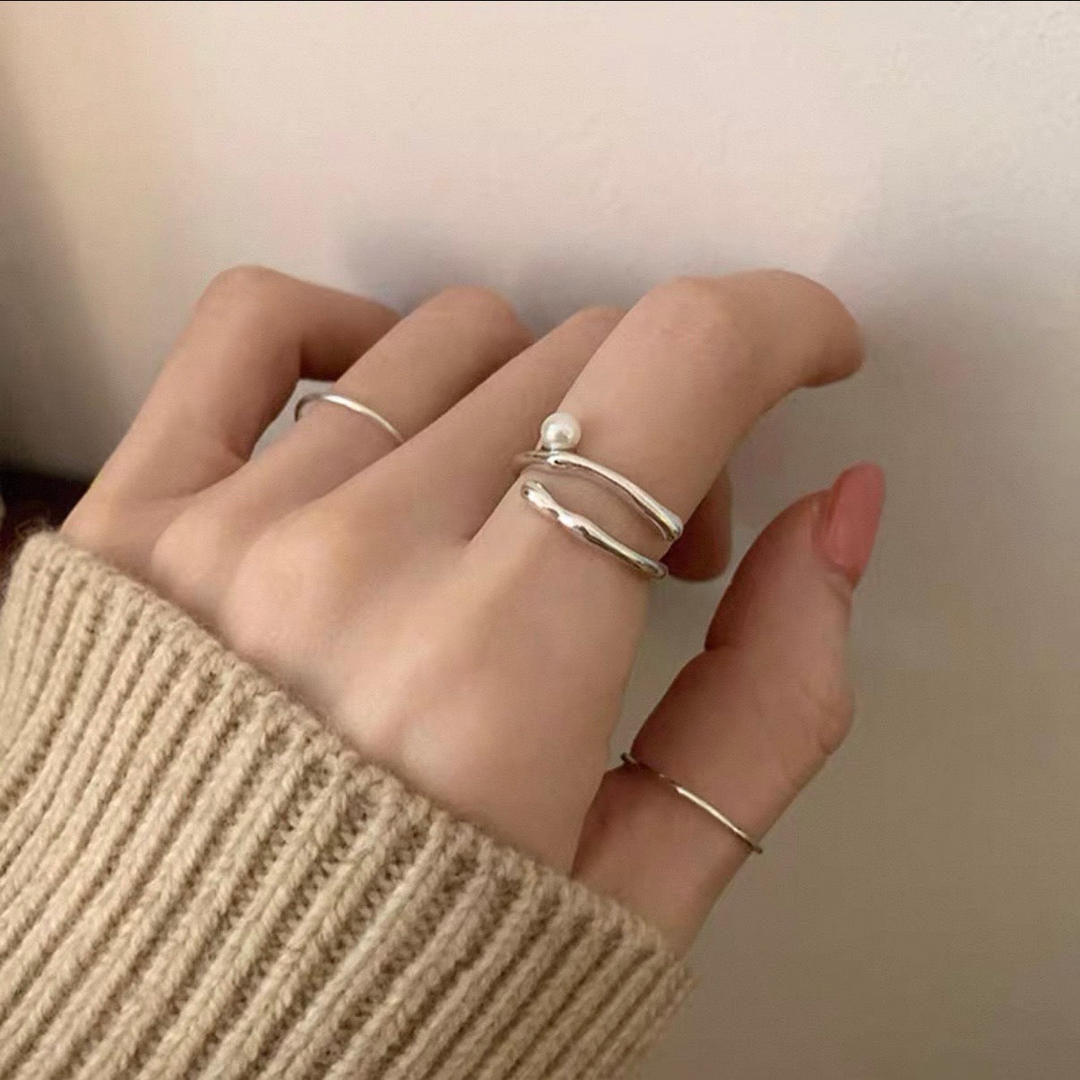 Luna Pearl Wave Ring