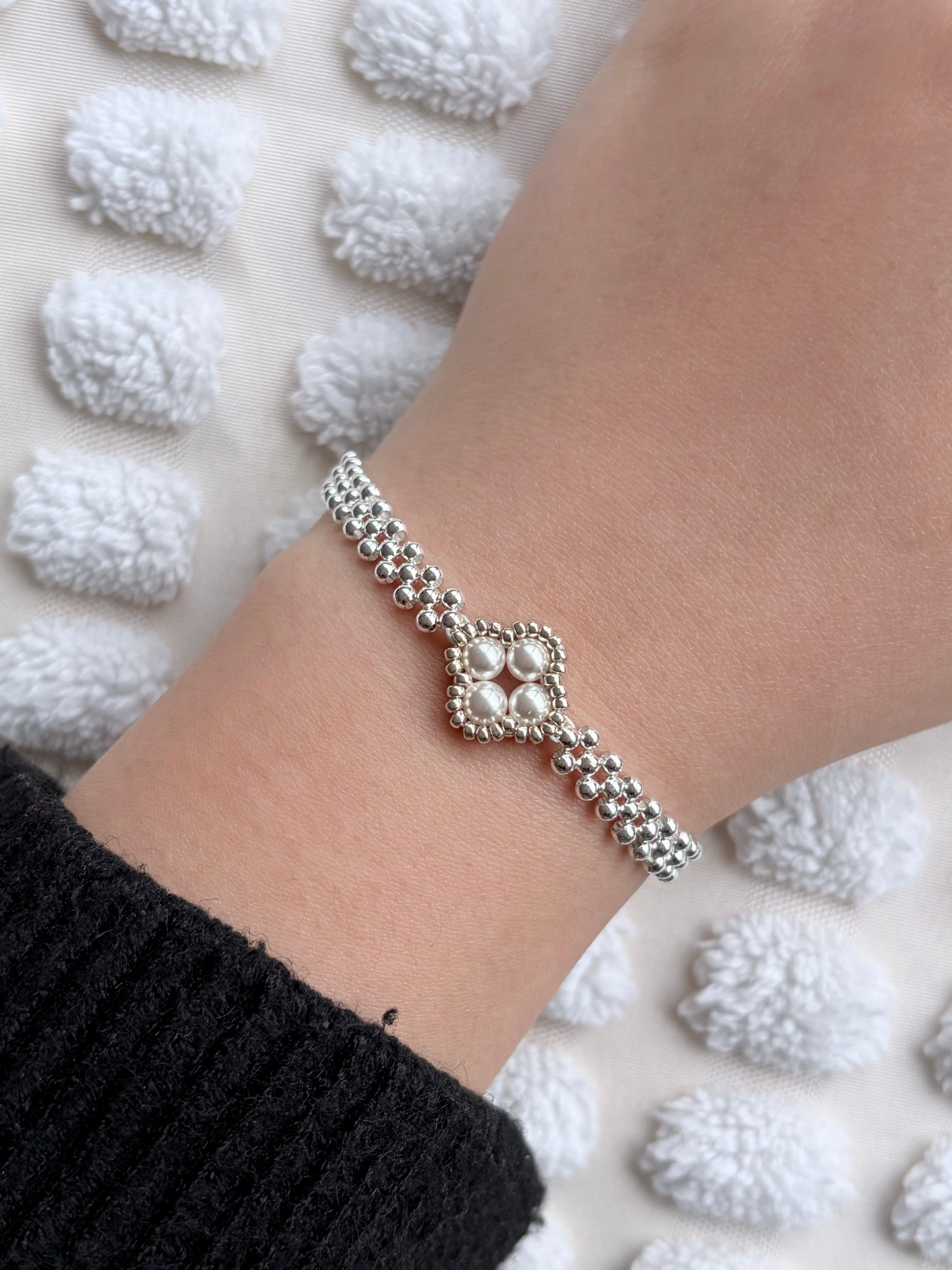 Silver Four Leaf Clover Bracelet￼