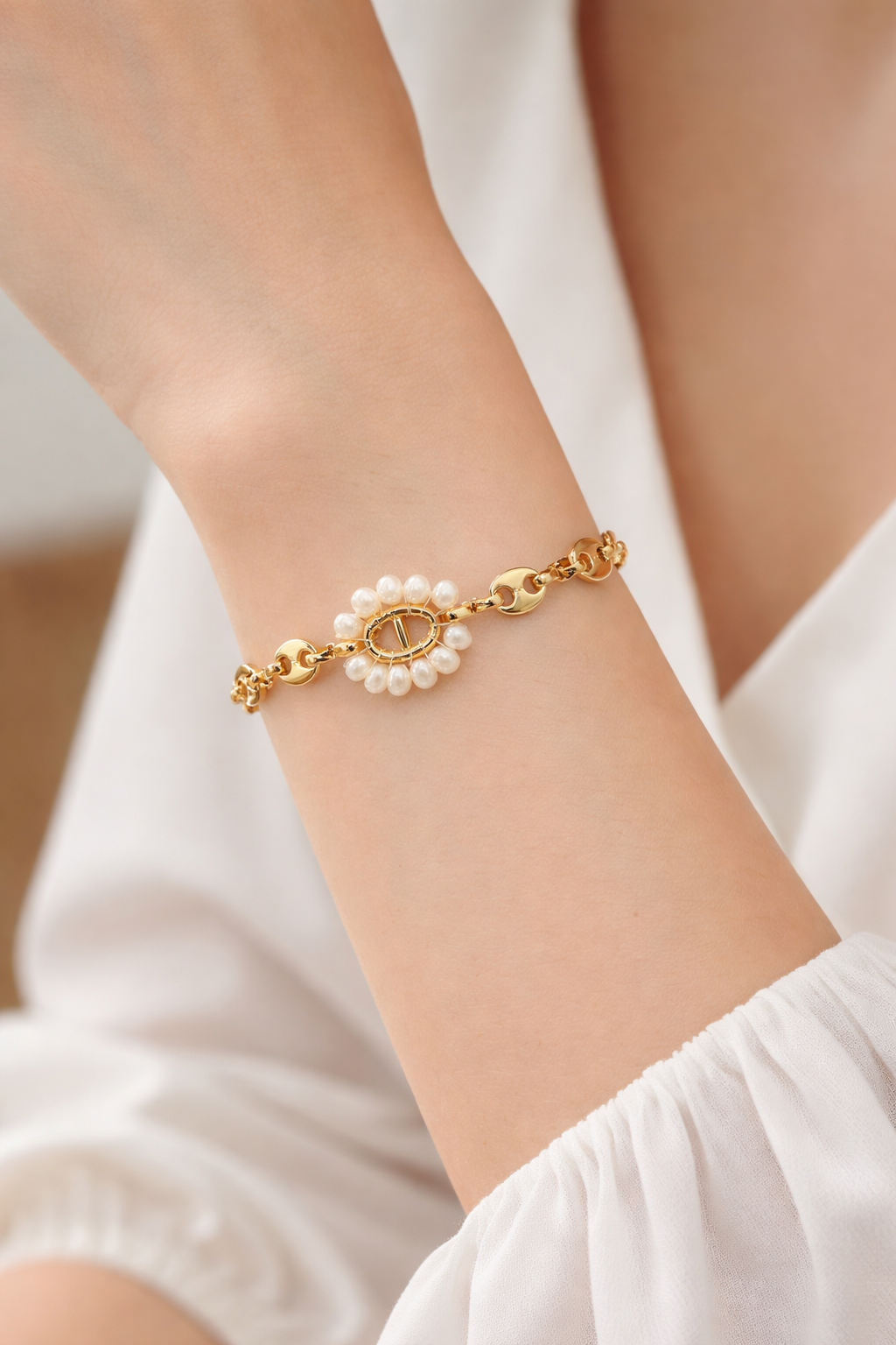 Freshwater Pearl Floral bracelet